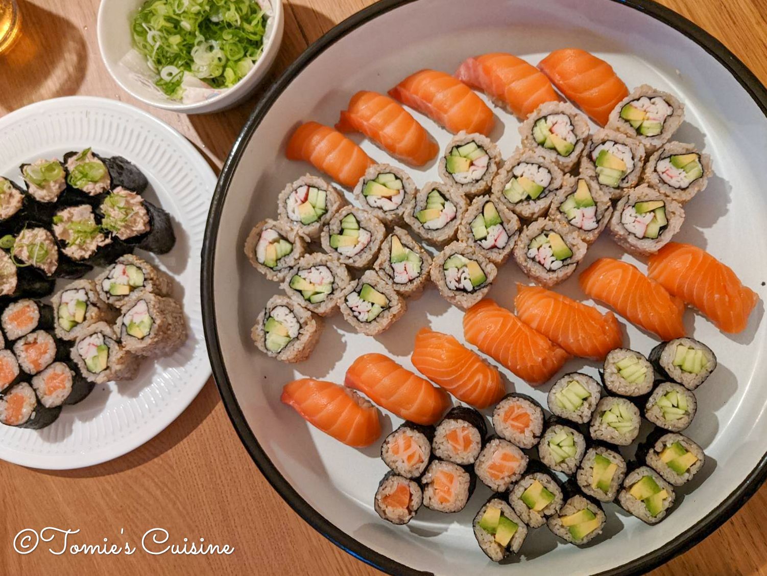 I made made sushi rice in the enamel tray and used it to serve the sushi too! Very useful.