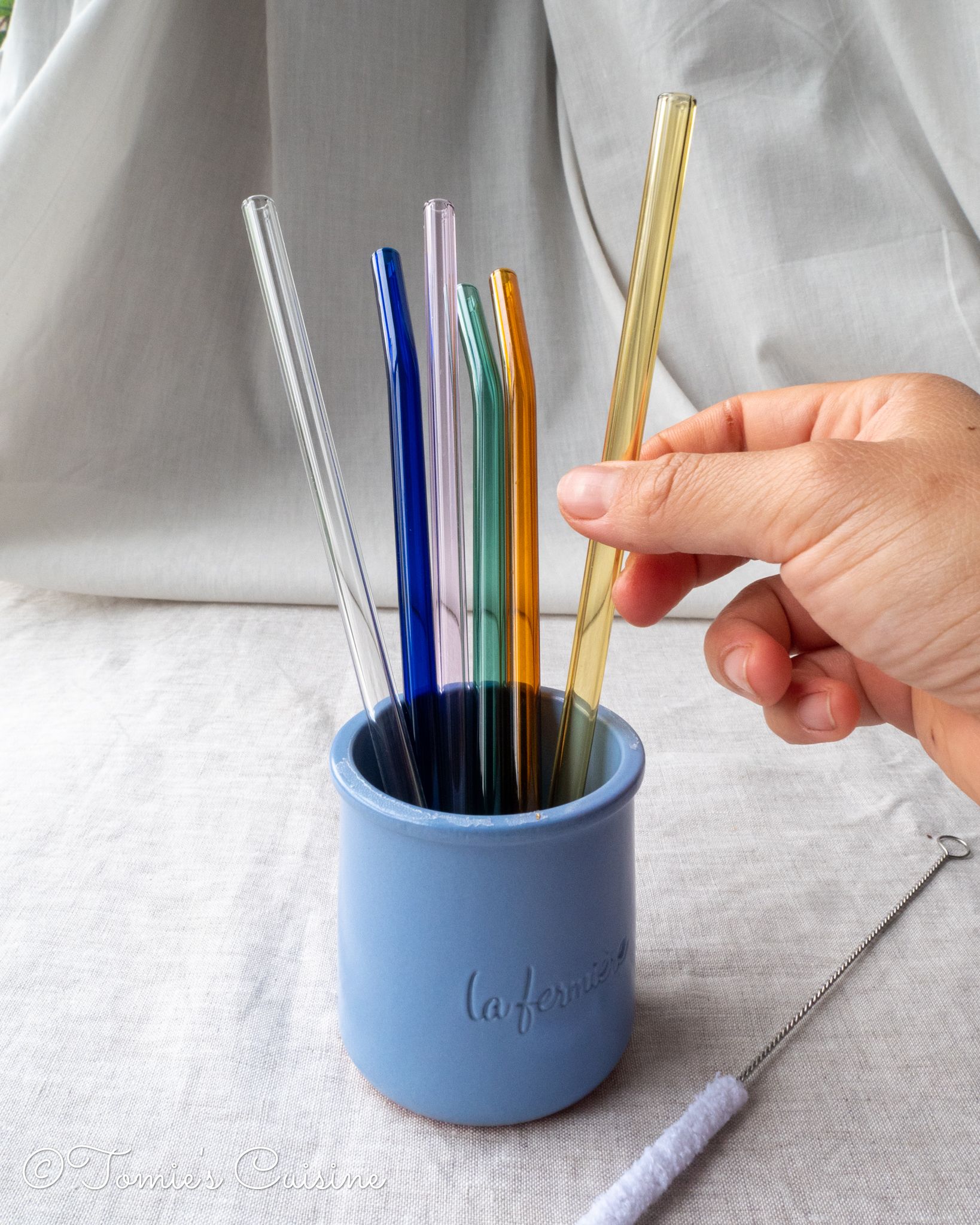 https://tomiescuisine.co.uk/content/images/2022/08/glass-straws-in-a-pot-instagram.jpg